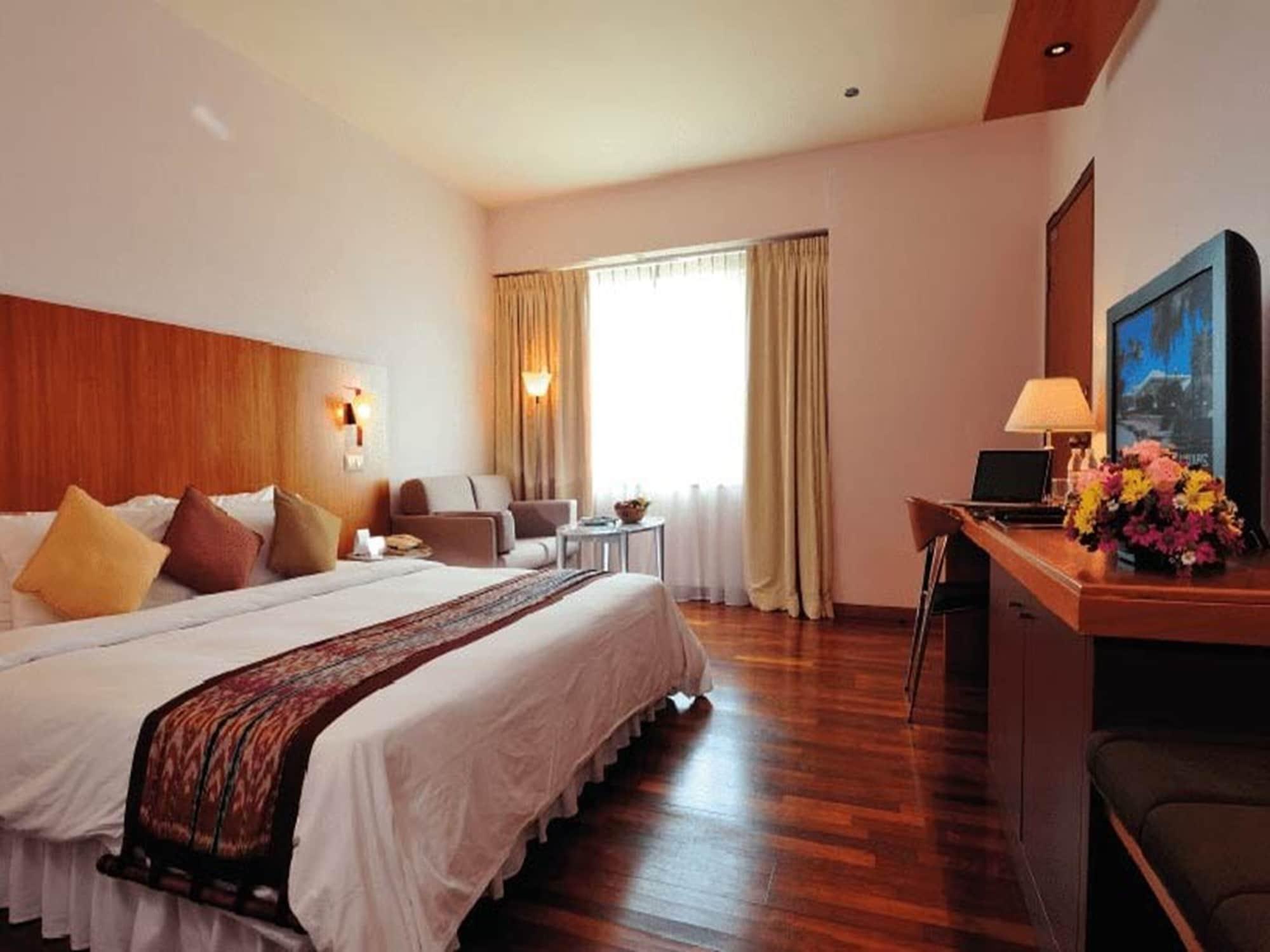 Parkcity Everly Hotel Bintulu Exterior photo