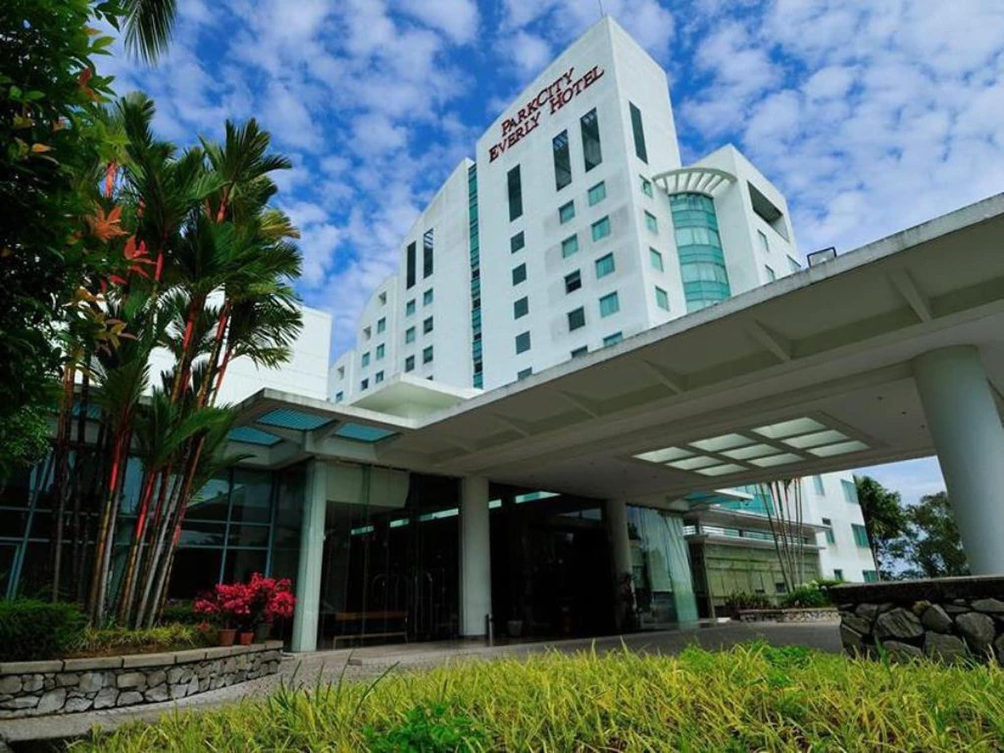 Parkcity Everly Hotel Bintulu Exterior photo