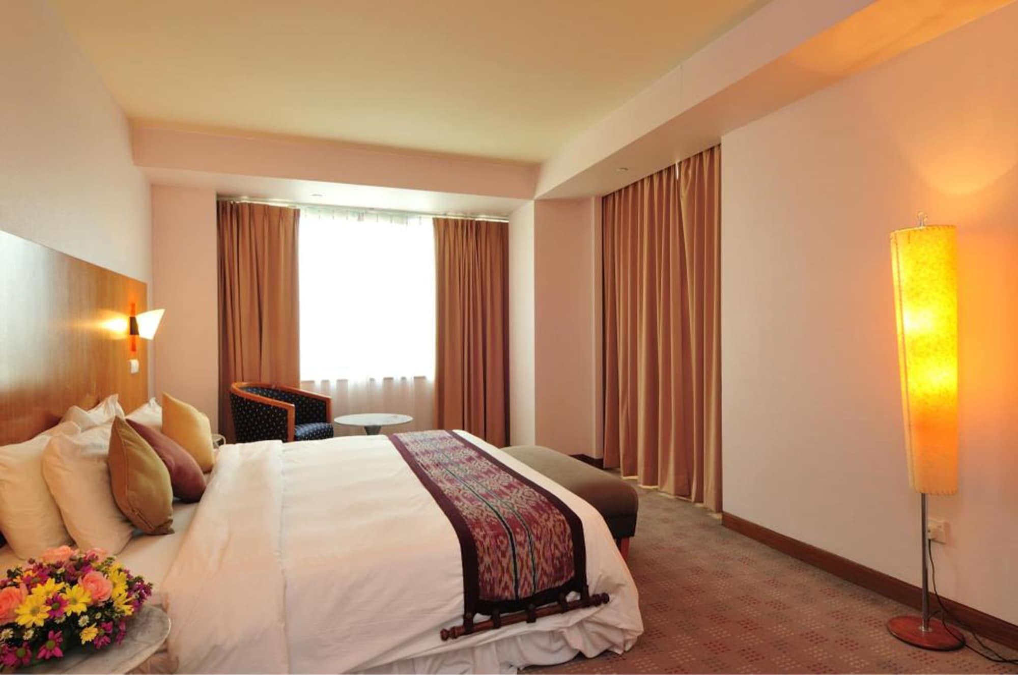 Parkcity Everly Hotel Bintulu Exterior photo