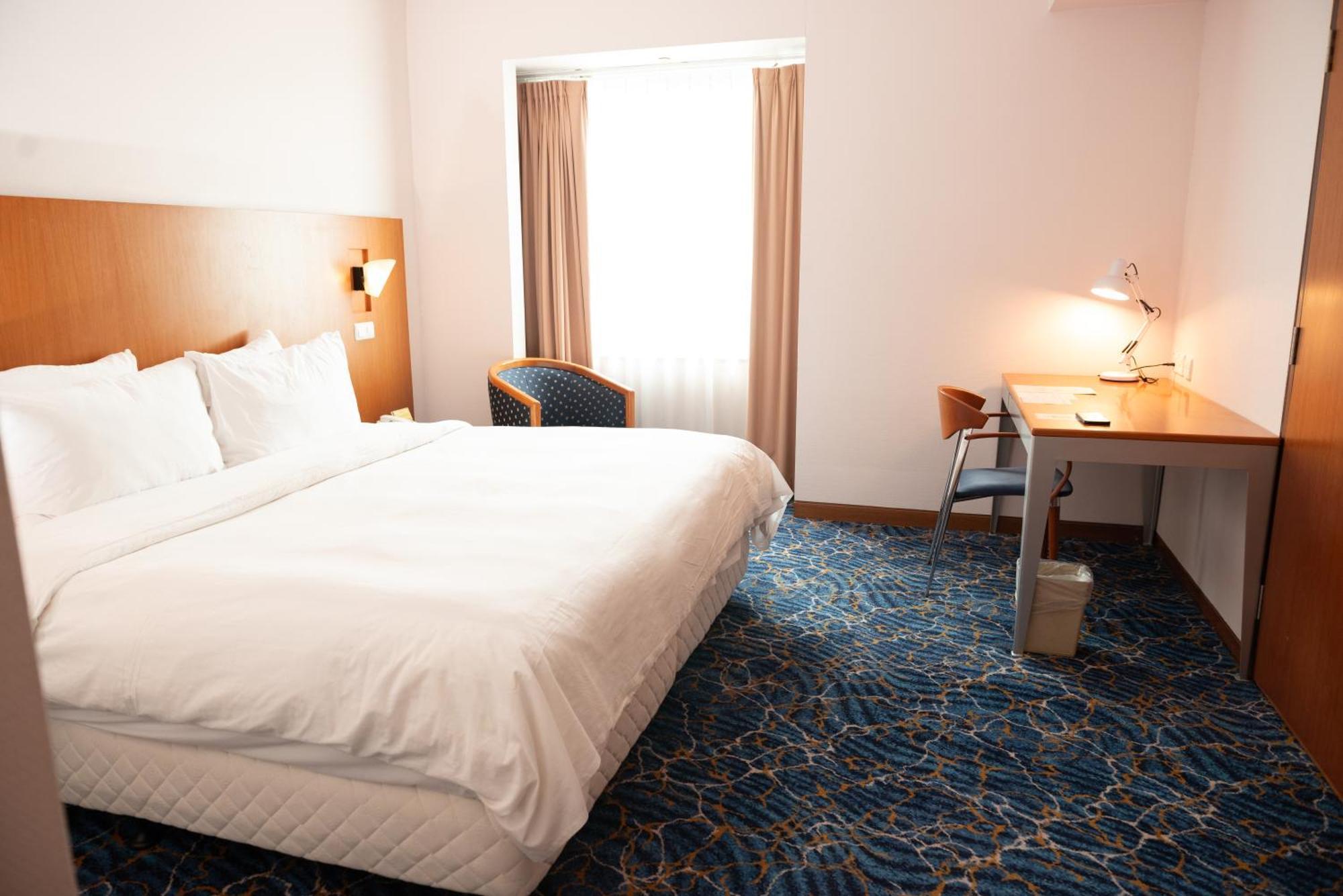 Parkcity Everly Hotel Bintulu Exterior photo