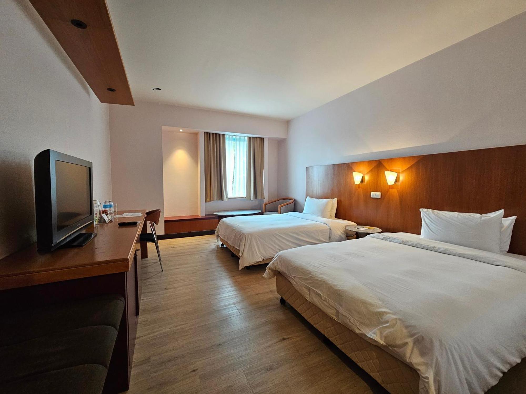 Parkcity Everly Hotel Bintulu Exterior photo