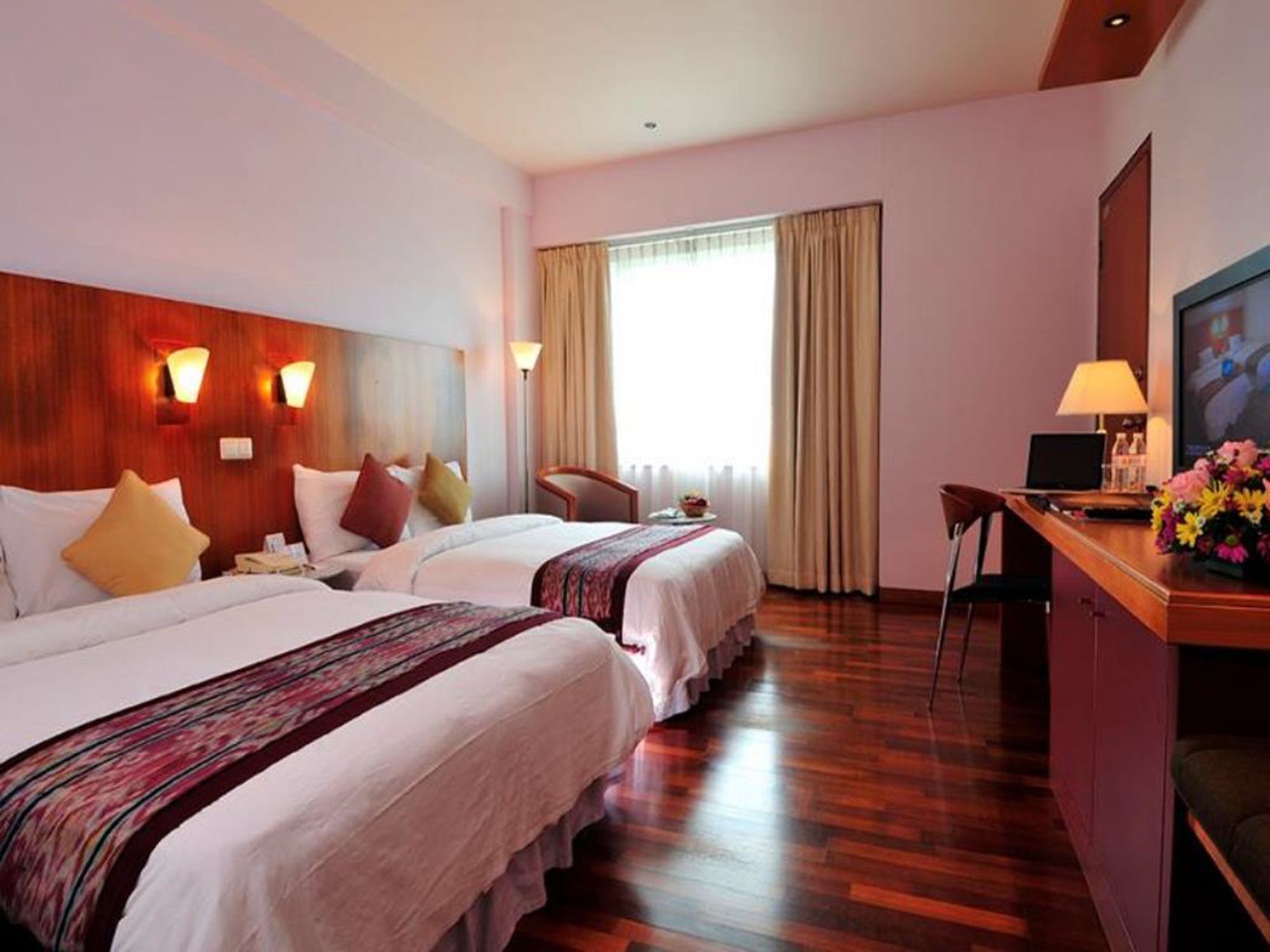 Parkcity Everly Hotel Bintulu Exterior photo